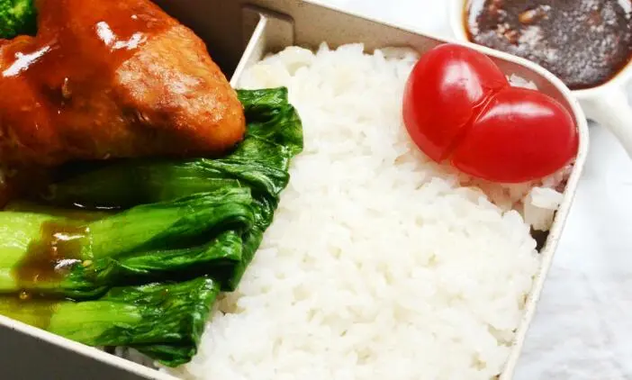 荷香鸡粒饭