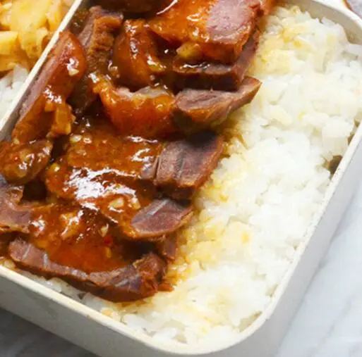 肉末豆角盖浇饭