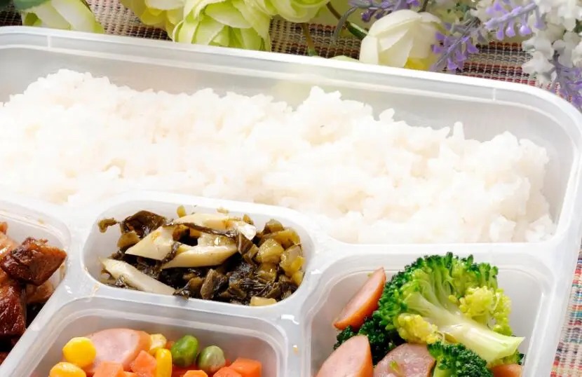 蔬菜火腿蛋包饭