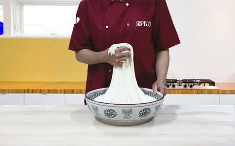 发面馅饼发酵泡打粉的使用方法,发好的面团