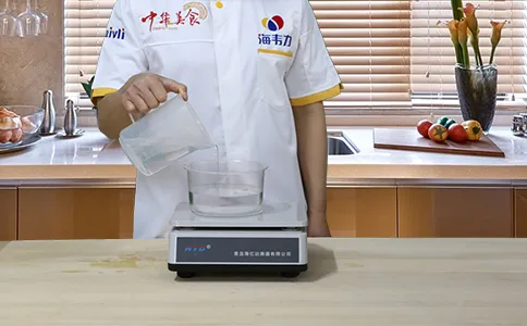 高粱面发糕发酵泡打粉的使用方法,称量水