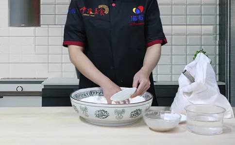 花卷发酵泡打粉的使用方法,混面