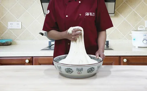 新疆馕饼发酵泡打粉的使用方法,发好的面团