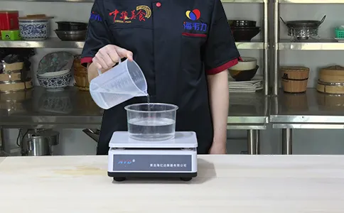 杂粮发糕发酵泡打粉的使用方法,称量水