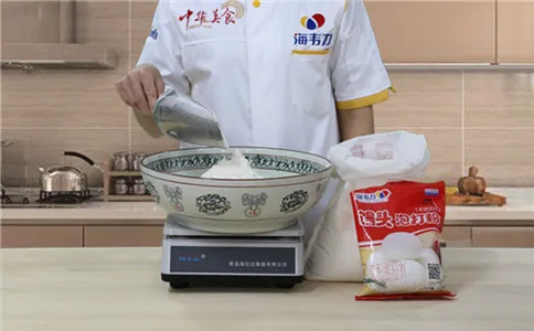 甜馒头泡打粉的使用方法,称量面粉