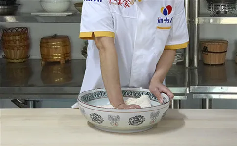 兔子馒头泡打粉的使用方法,和面