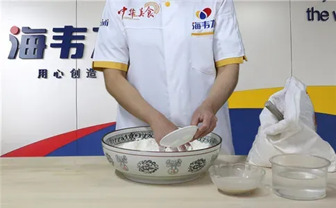 手工馒头泡打粉的使用方法,添加剂加入面粉中