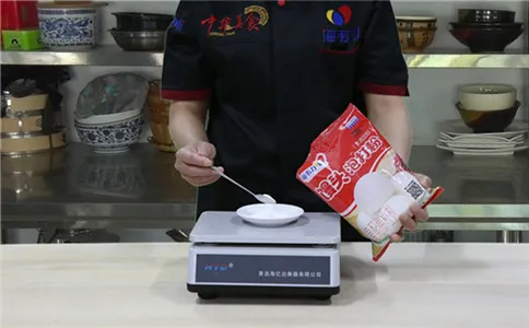 南瓜馒头泡打粉的使用方法,称量馒头泡打粉