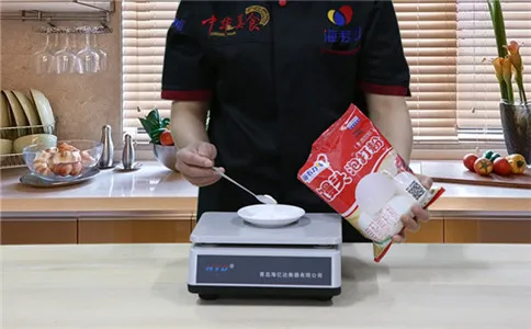 玫瑰馒头泡打粉的使用方法,称量馒头泡打粉