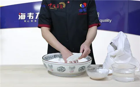 鸡蛋馒头泡打粉的使用方法,添加剂加入面粉中