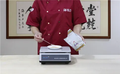 锅贴馒头泡打粉的使用方法,称量酵母