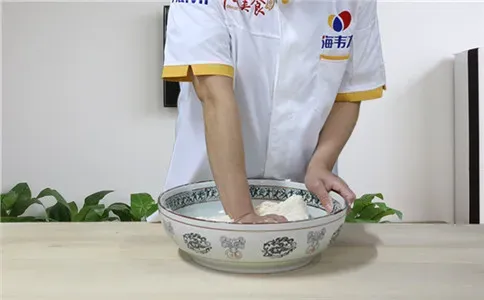 大包子泡打粉的使用方法,和面