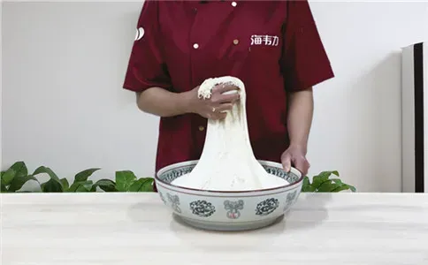 水煎包子泡打粉的使用方法,蜂窝状