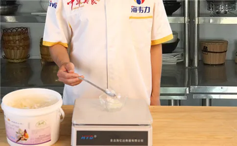 脆皮蛋糕双效泡打粉的使用方法,称量蛋糕油