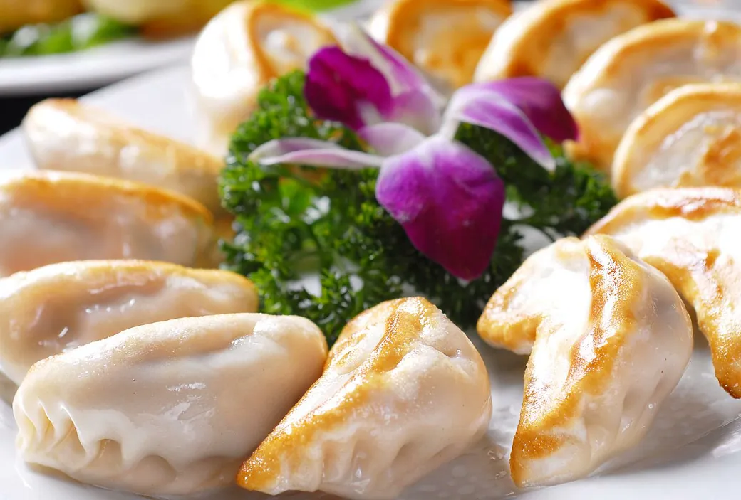 蘑菇鸡肉水饺