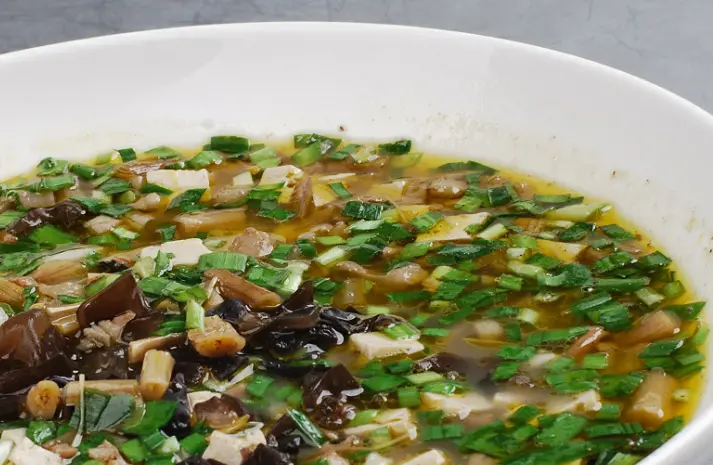 鸡丝酸菜面