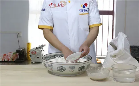 花样枣馒头馒头泡打粉的用法简介,泡打粉的和面方法