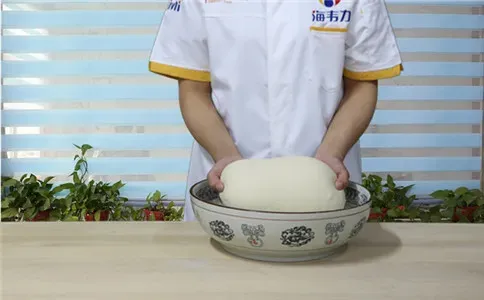  红糖馒头馒头泡打粉的用法简介,红糖馒头面团