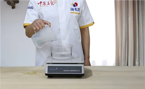 米馒头馒头泡打粉的用法简介,称量水