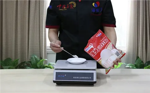奶香小馒头馒头泡打粉的用法简介,称量泡打粉