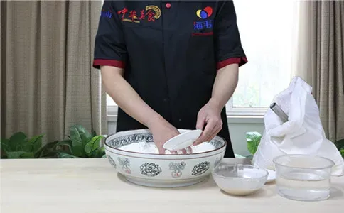 奶香小馒头馒头泡打粉的用法简介,泡打粉的和面方法