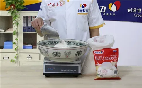 巧克力馒头馒头泡打粉的用法简介,称量面粉