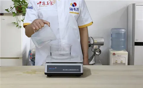 蔬菜馒头馒头泡打粉的用法简介,称量水