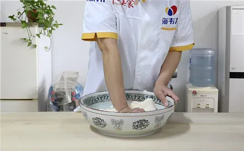 蔬菜馒头馒头泡打粉的用法简介,蔬菜馒头面团