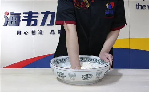 双色馒头馒头泡打粉的用法简介,双色馒头面团