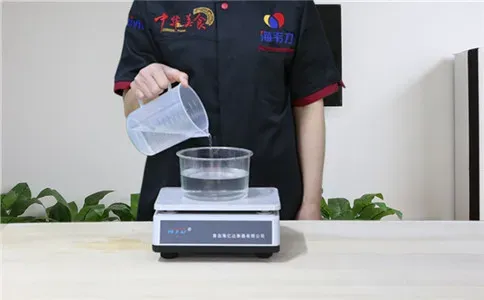 甜馒头馒头泡打粉的用法简介,称量水
