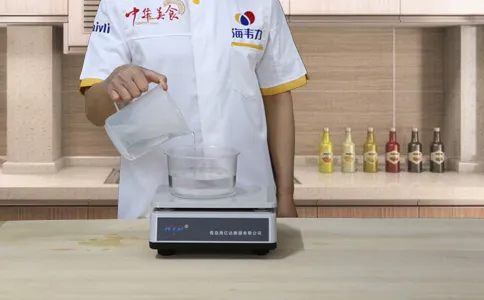 杂粮发糕发酵泡打粉的用法简介,称量水