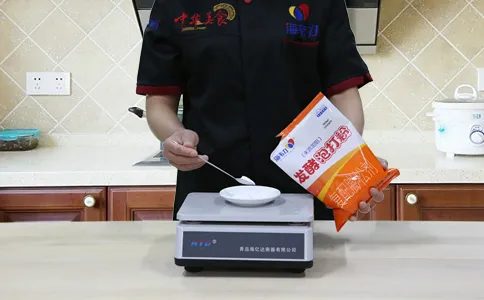 发面烤饼发酵泡打粉的用法简介,称量泡打粉