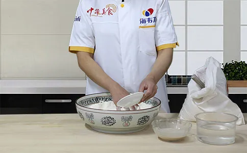 披萨面饼发酵泡打粉的用法简介,泡打粉的用法