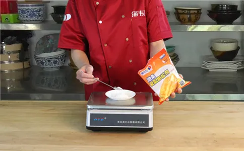 快速油条膨松剂的用法简介,称量油条膨松剂