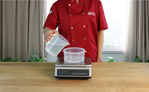 筷子油条膨松剂的用法简介,称量水
