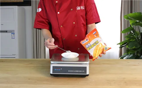牛奶鸡蛋油条膨松剂的用法简介,称量油条膨松剂