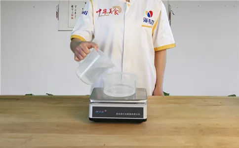 烩面增筋剂-面得筋的用法简介,称量水