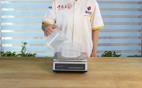 拉面增筋剂-面得筋的用法简介,称量水