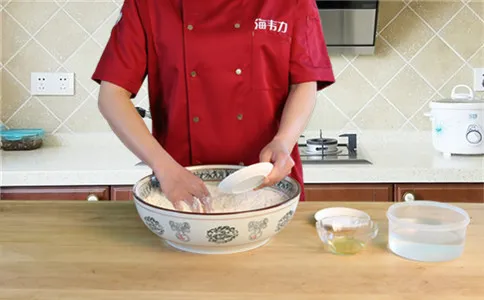 混合膨松剂