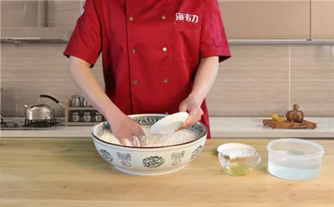 混合膨松剂