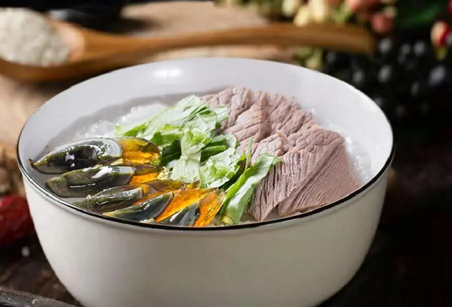翠衣海带骨头粥的做法