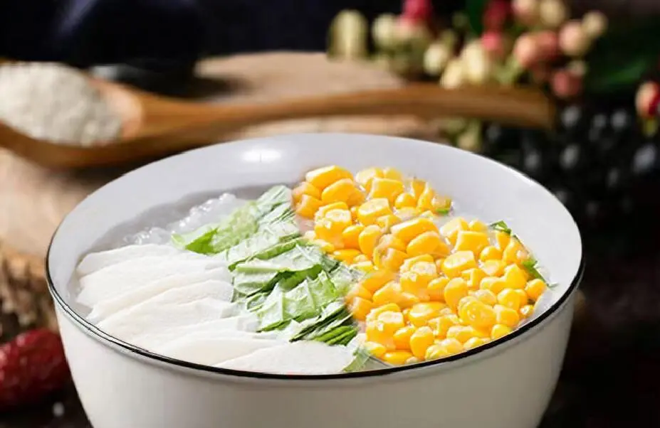 花样果肉薏米粥的做法