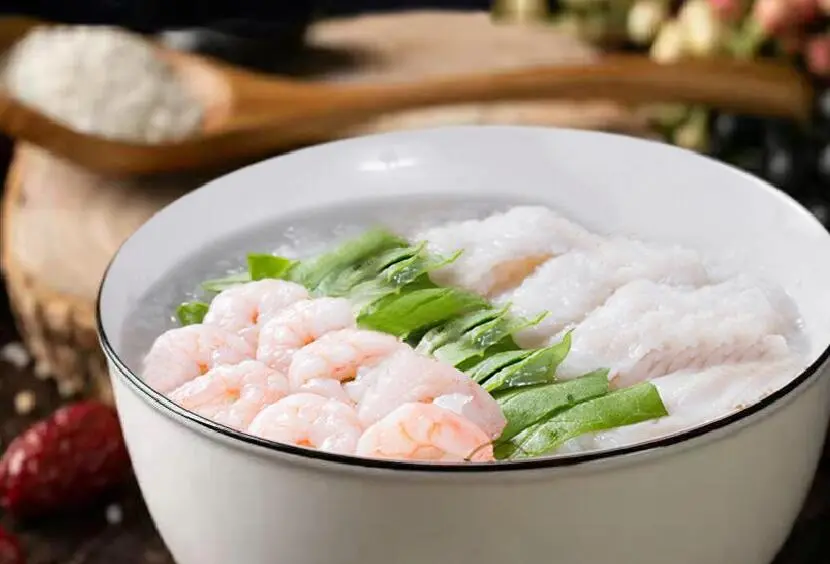 银耳莲子糯米粥的做法