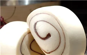 椰香莲蓉卷的做法步骤