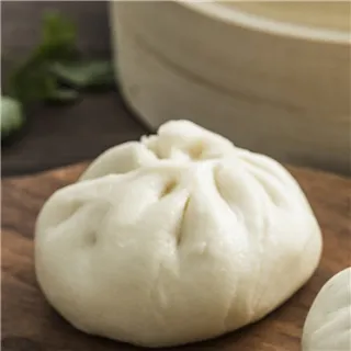 白凤豆沙足球包的做法