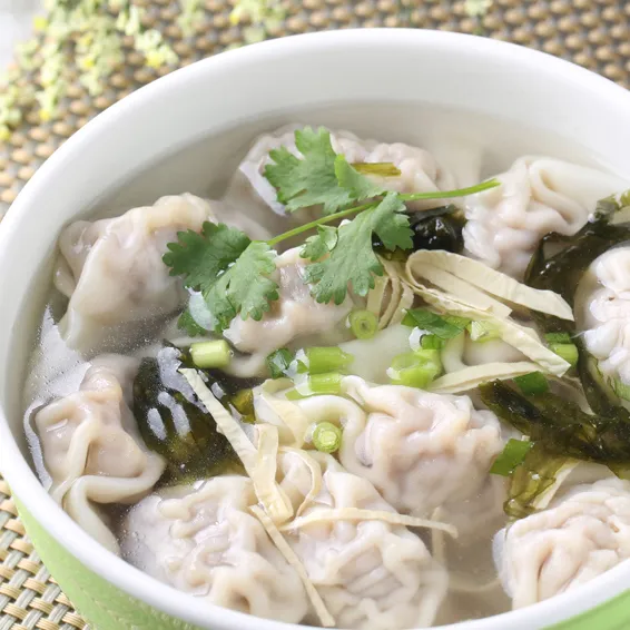 韭黄鱼肉馄饨的做法
