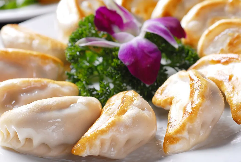 香蒜牛肉煎饺的做法步骤