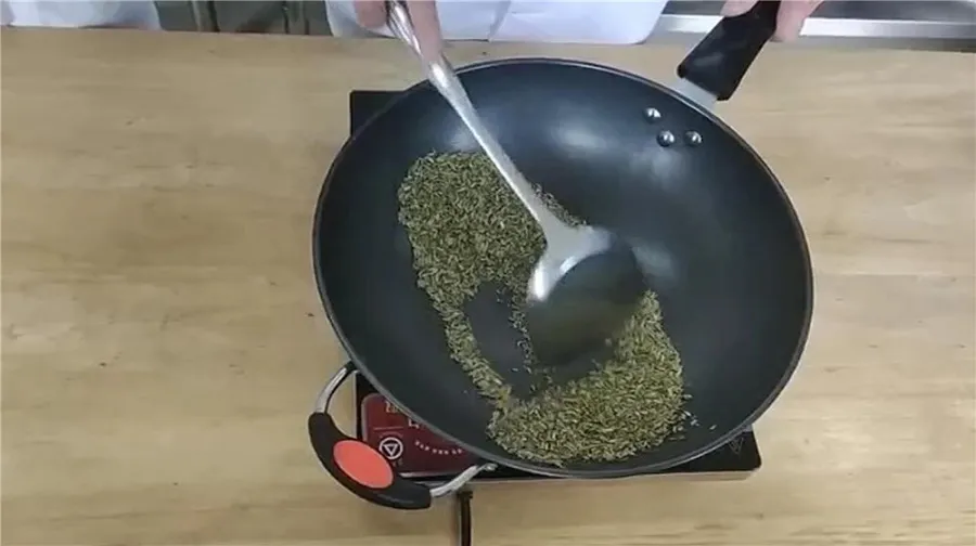 茴香炒制