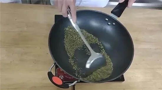 茴香炒制