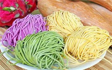 手工面条,蔬菜面条 手工面条,蔬菜面条